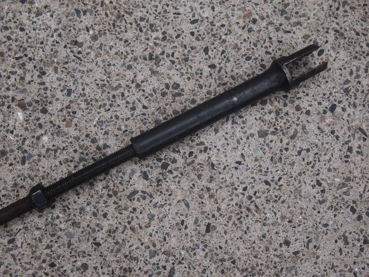 リアブレーキロッド