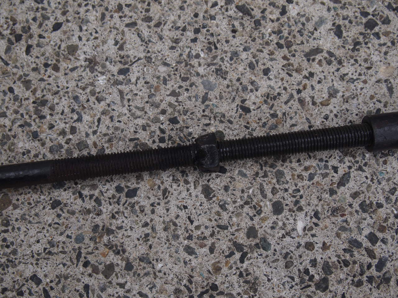 リアブレーキロッド