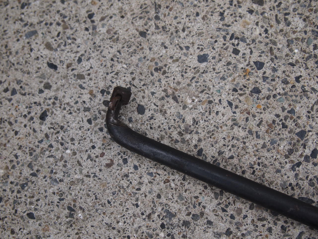 リアブレーキロッド