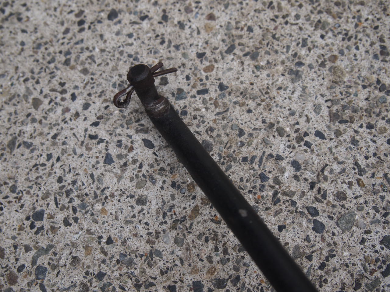 リアブレーキロッド