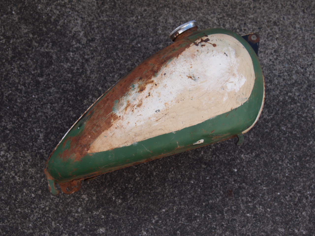 BSA バンタムタンク