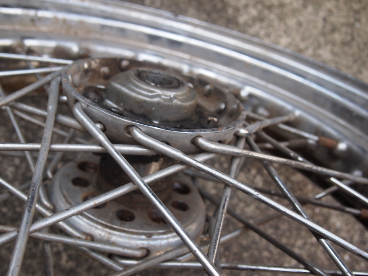 16インチ　ステップハブホイール