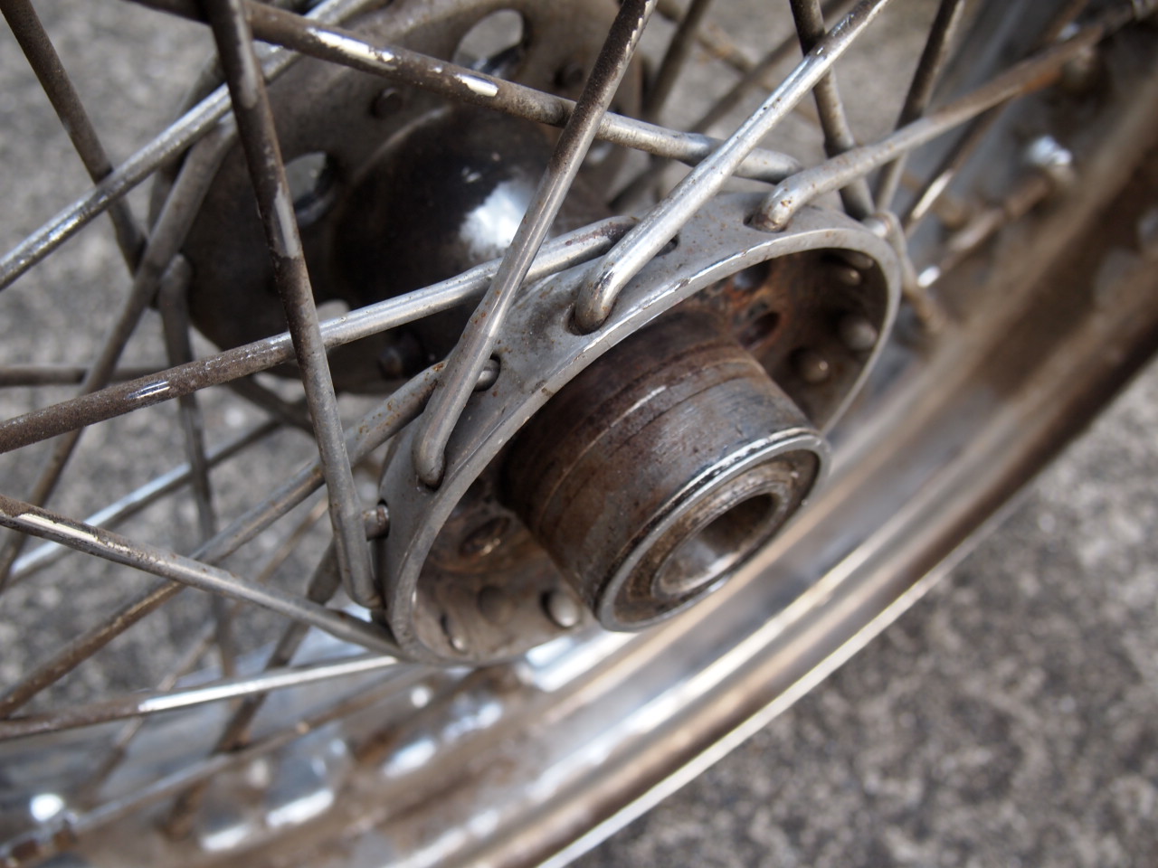 16インチ　ステップハブホイール