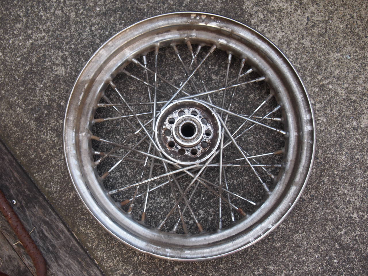 16インチ　ステップハブホイール