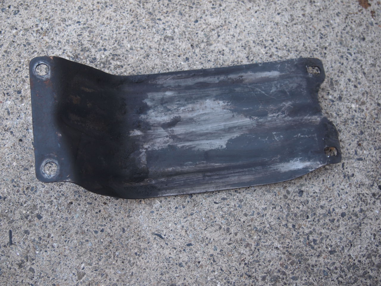 スキッドプレート