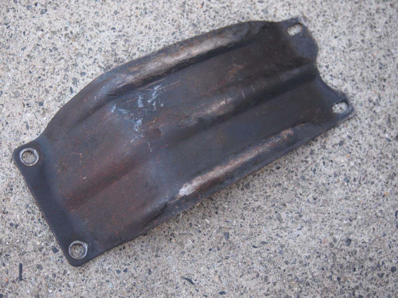 スキッドプレート