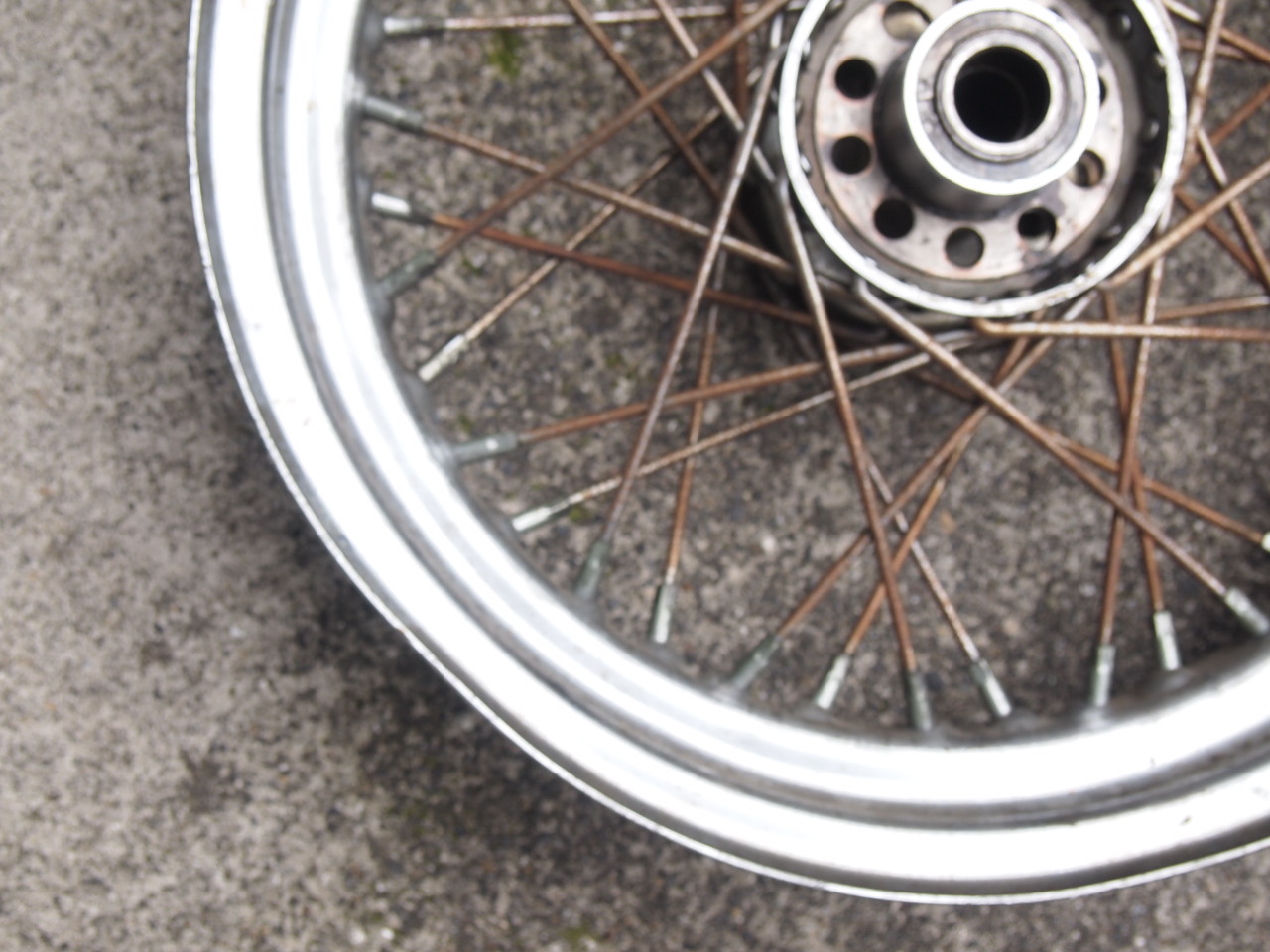 スターハブ１６インチ