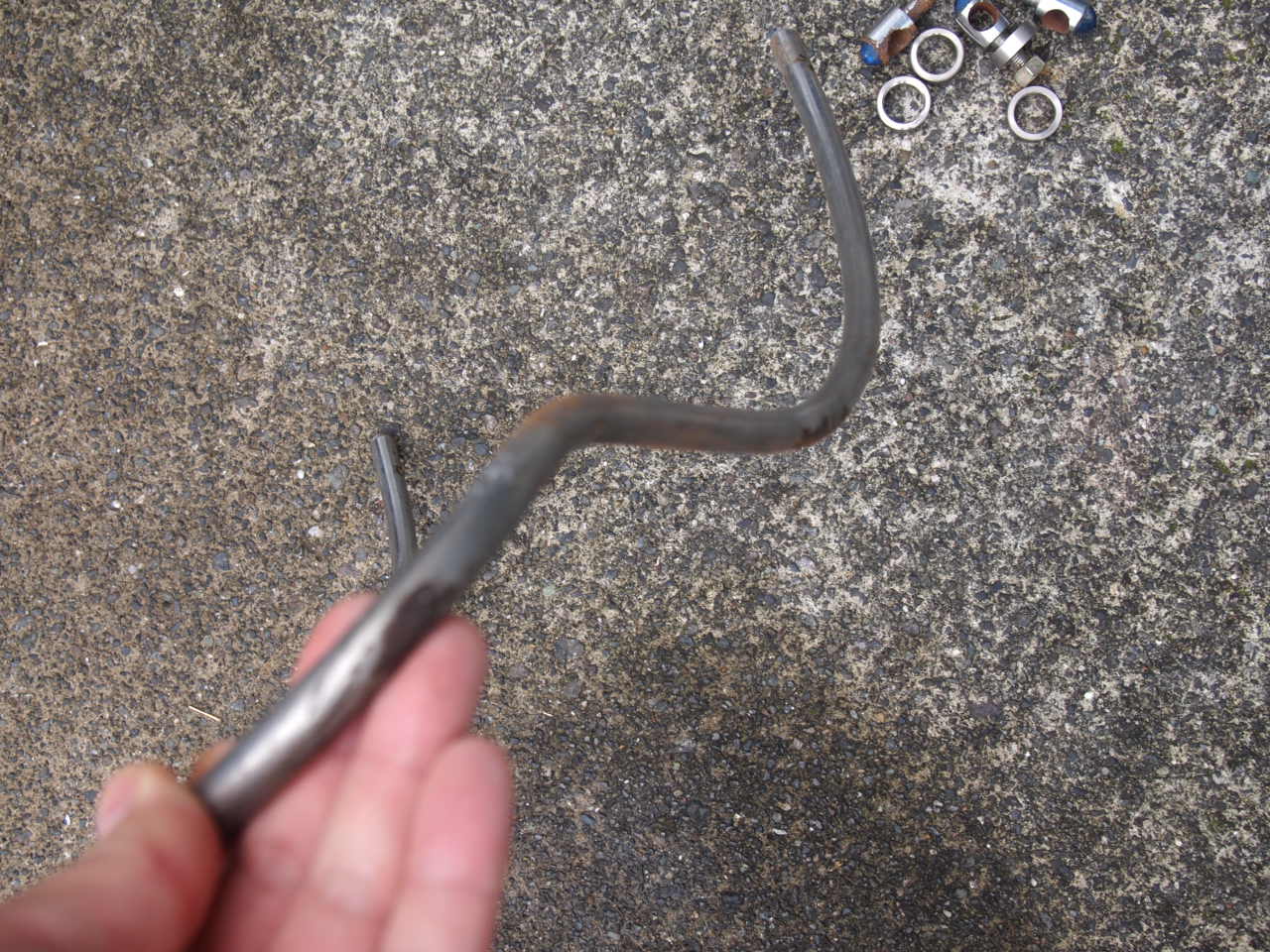 アトラス　フロントバンパー