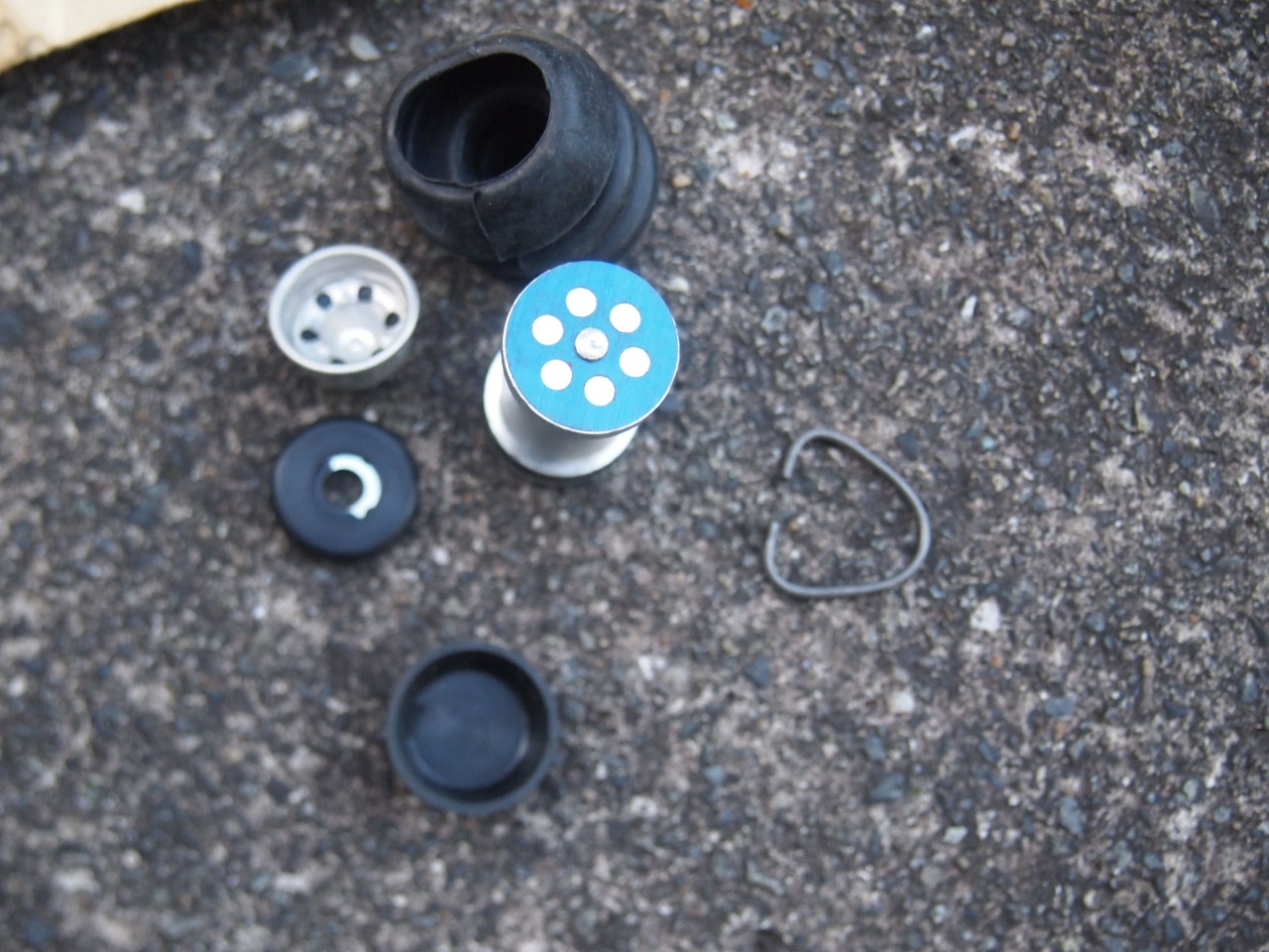 58-79マスターシリンダーリビルドキット