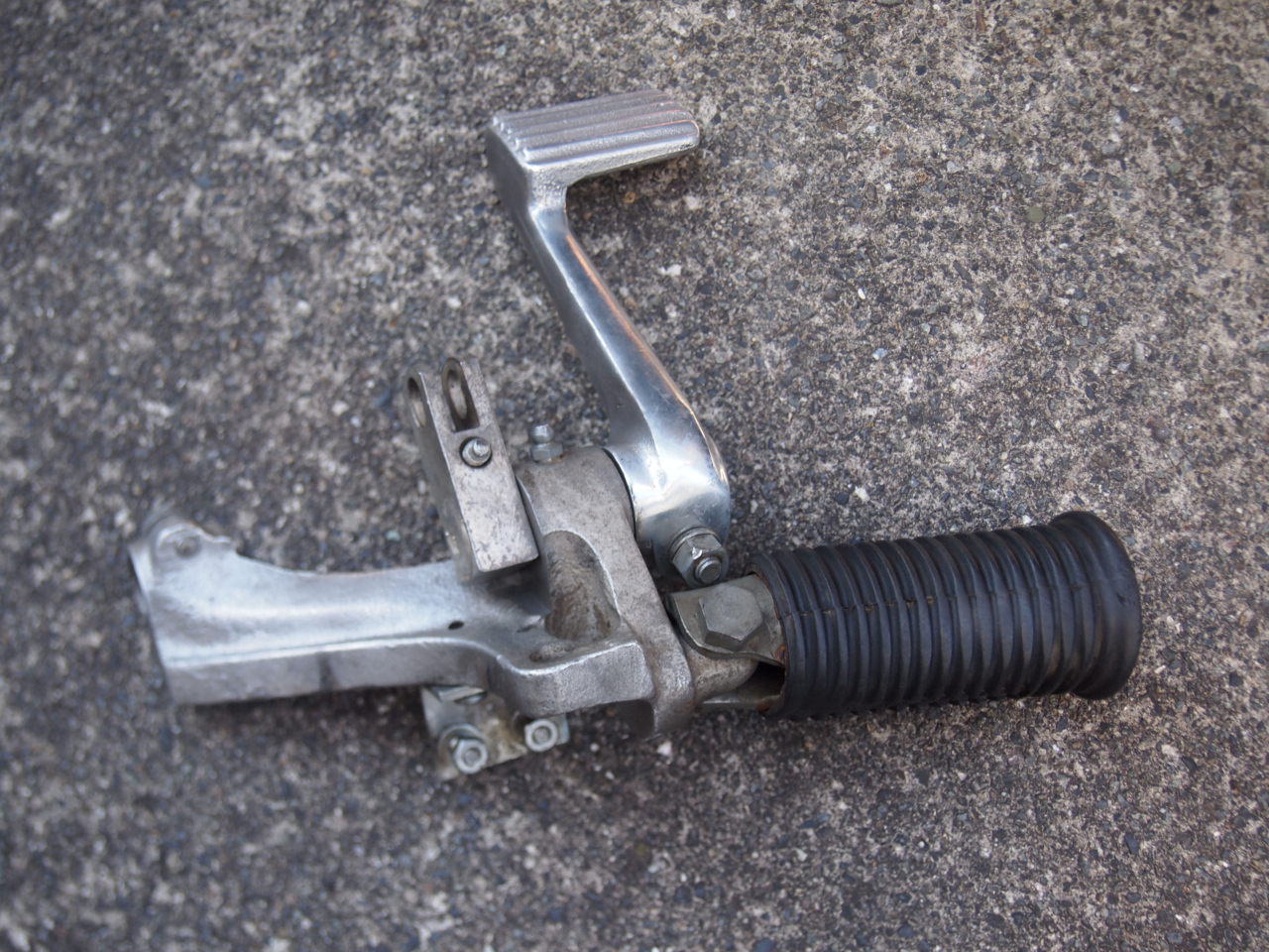 75,76ブレーキペダル（アイアン）