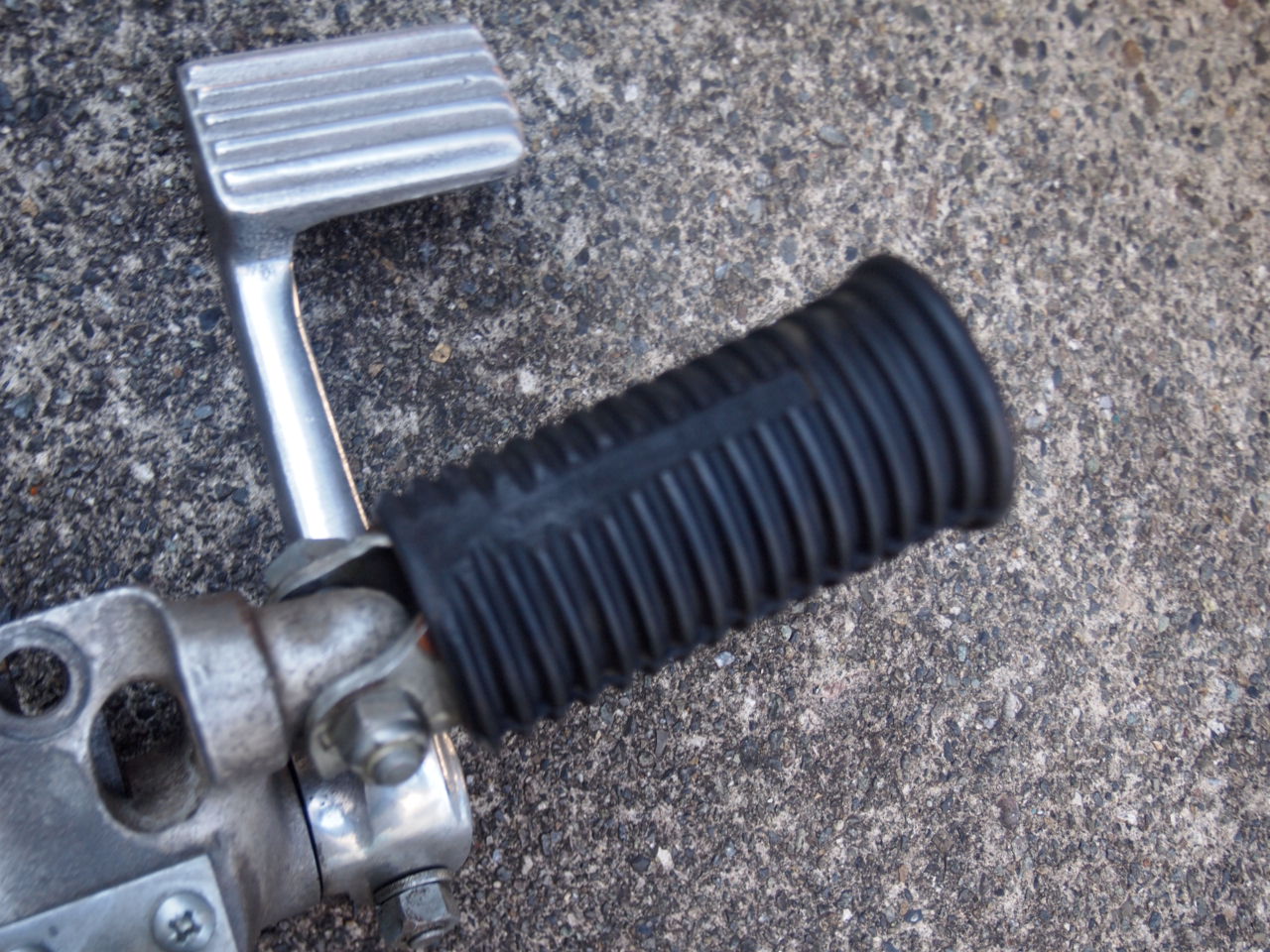 75,76ブレーキペダル（アイアン）