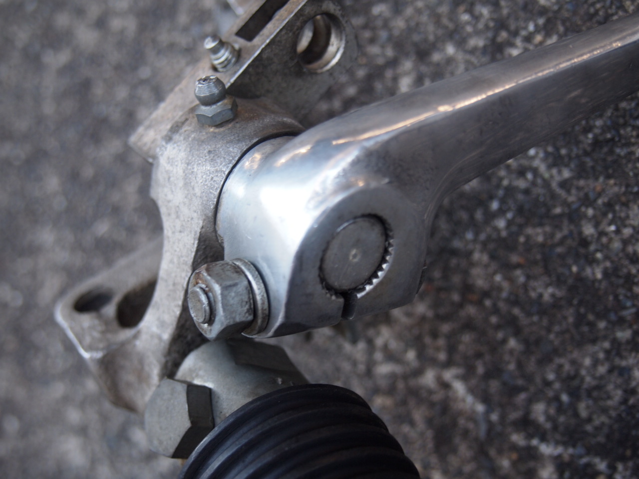 75,76ブレーキペダル（アイアン）