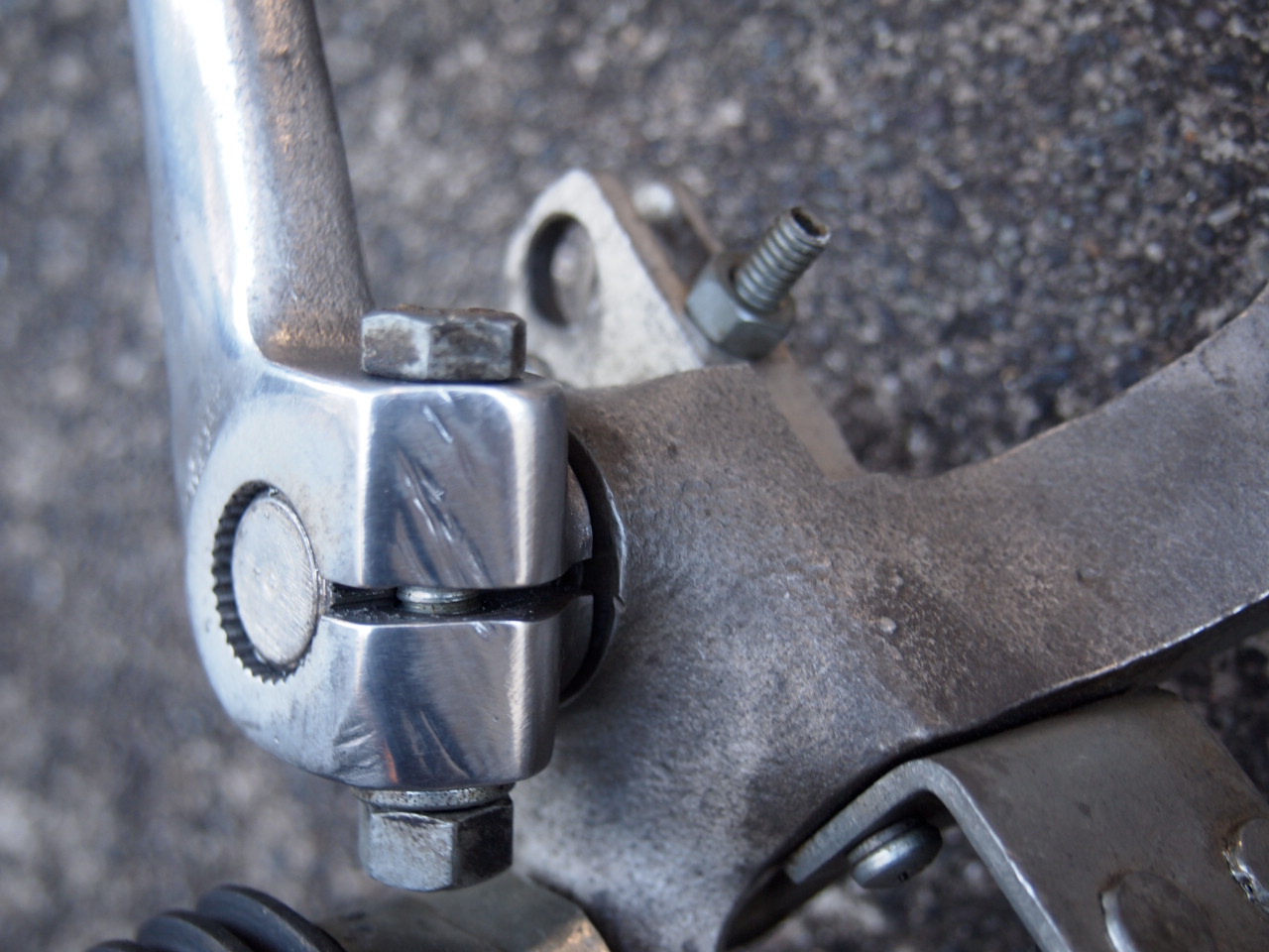 75,76ブレーキペダル（アイアン）