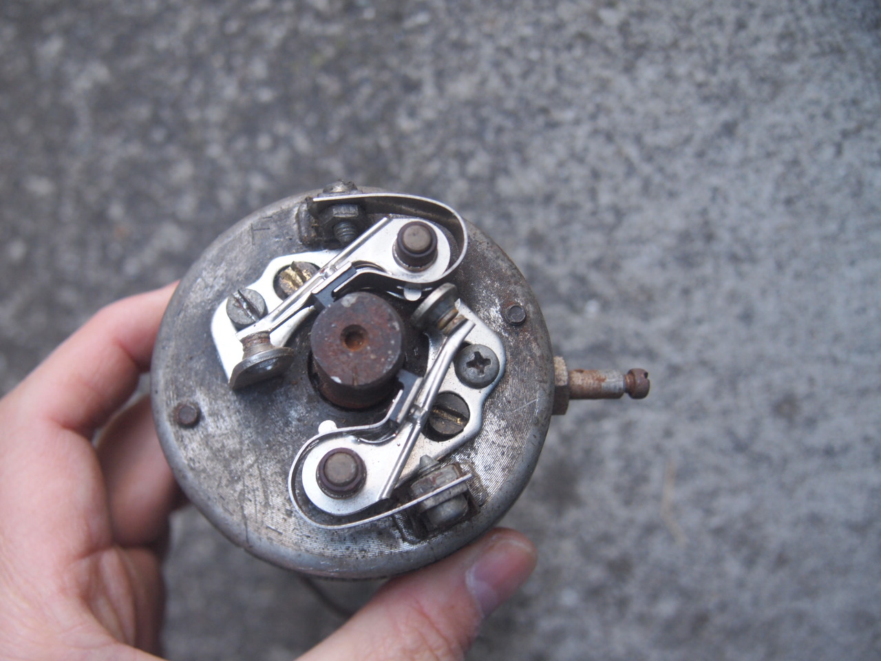 61-64デュアルポイントデスビ