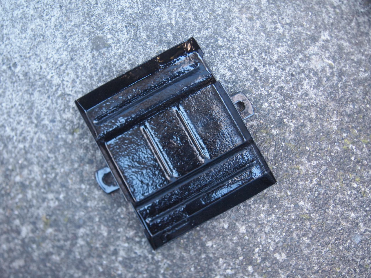 ポリスバッテリーカバー