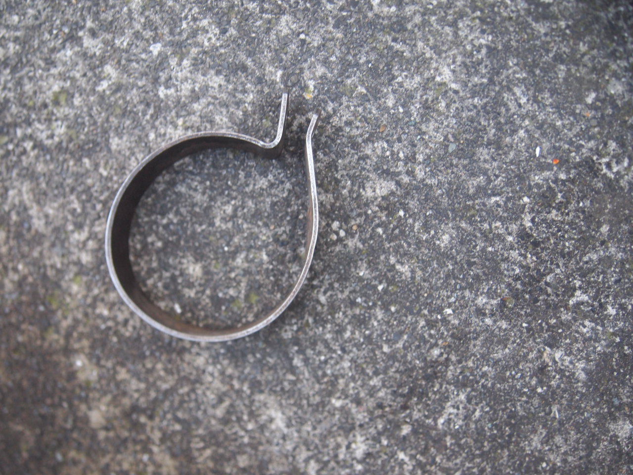 58-69マフラーハンガー