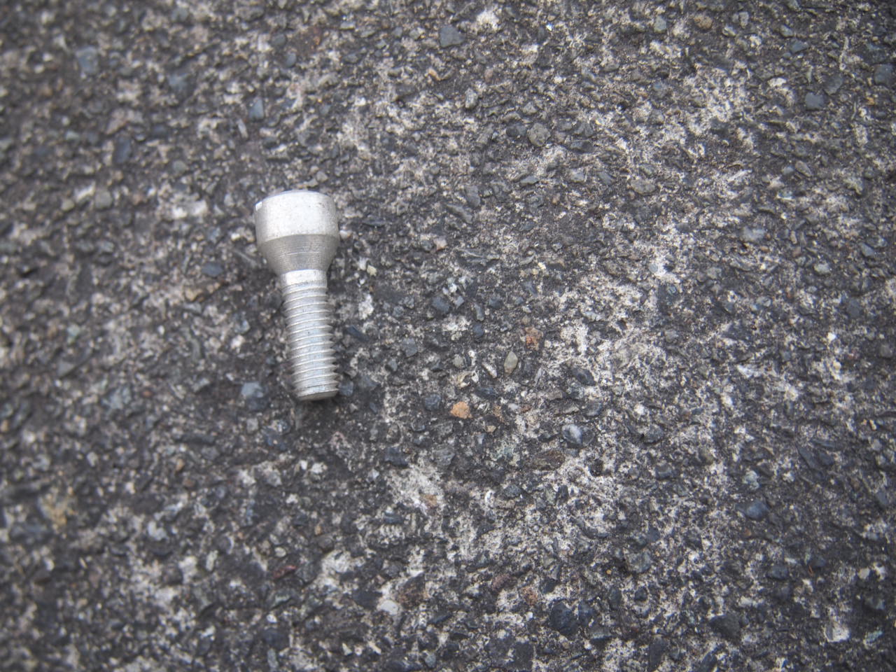 56-ベントスクリュー