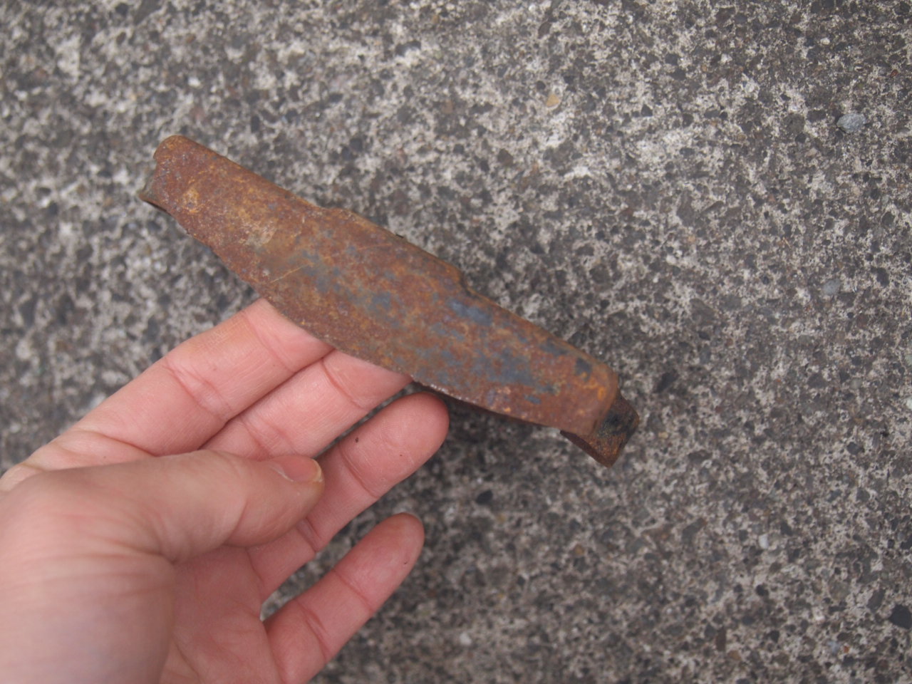 バッテリーカバー