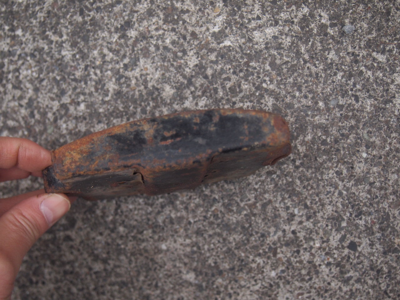 バッテリーカバー