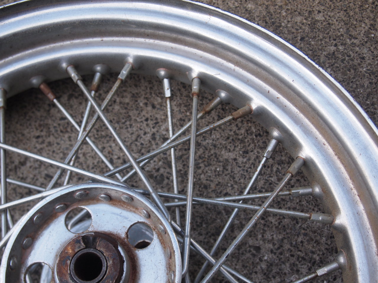 ミッドスターホイール　１６インチ