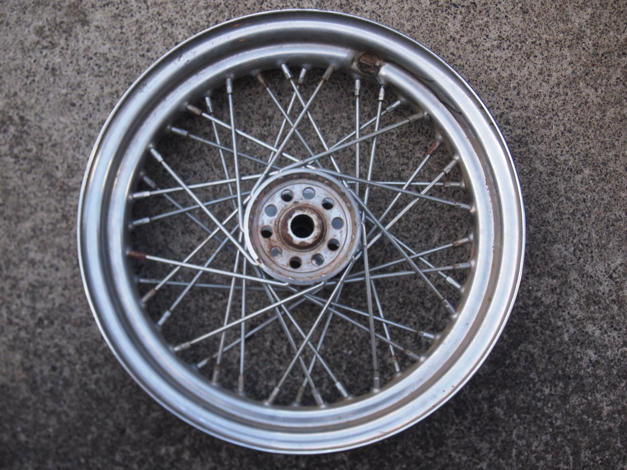 ミッドスターホイール　１６インチ