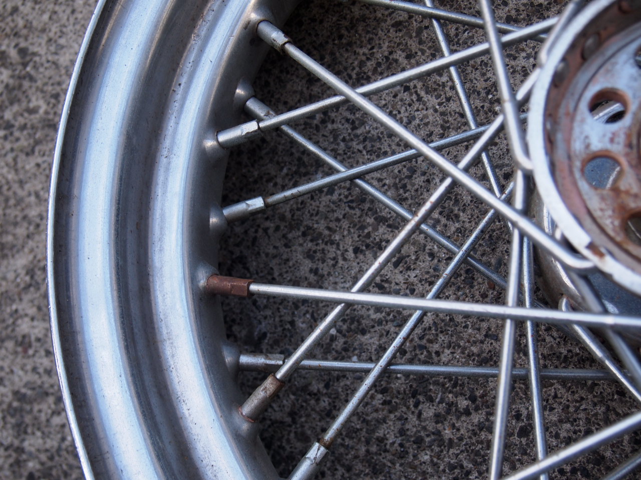 ミッドスターホイール　１６インチ