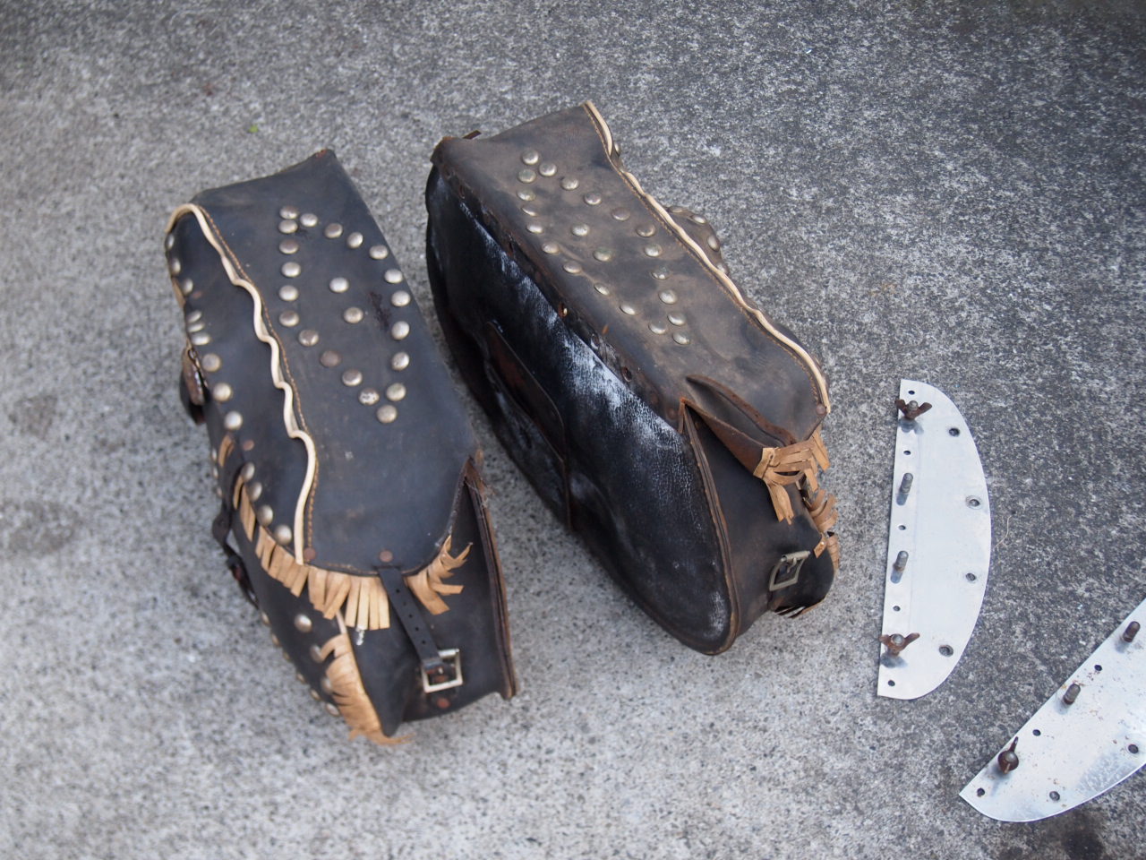 フリンジサドルバッグ