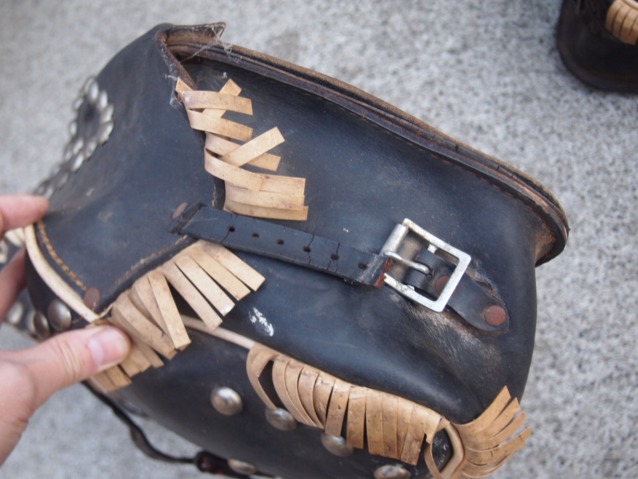 フリンジサドルバッグ