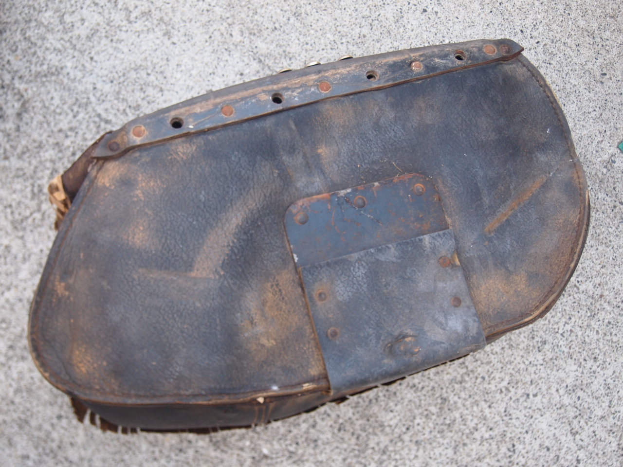 フリンジサドルバッグ