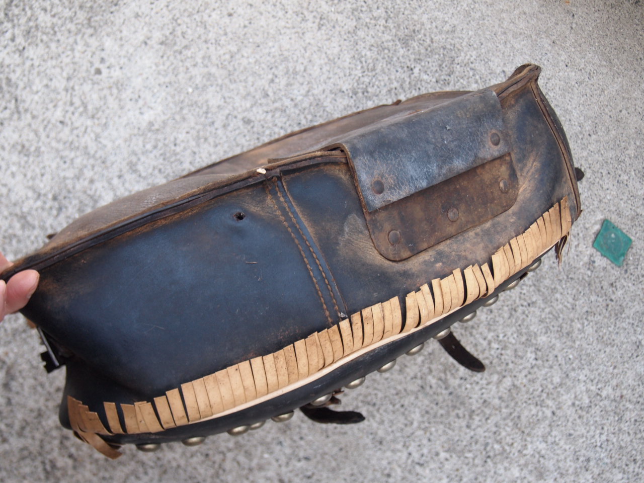 フリンジサドルバッグ