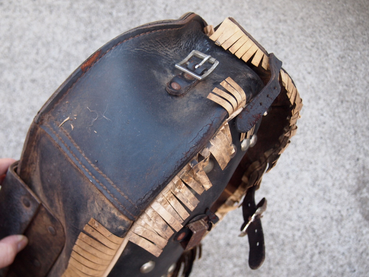 フリンジサドルバッグ