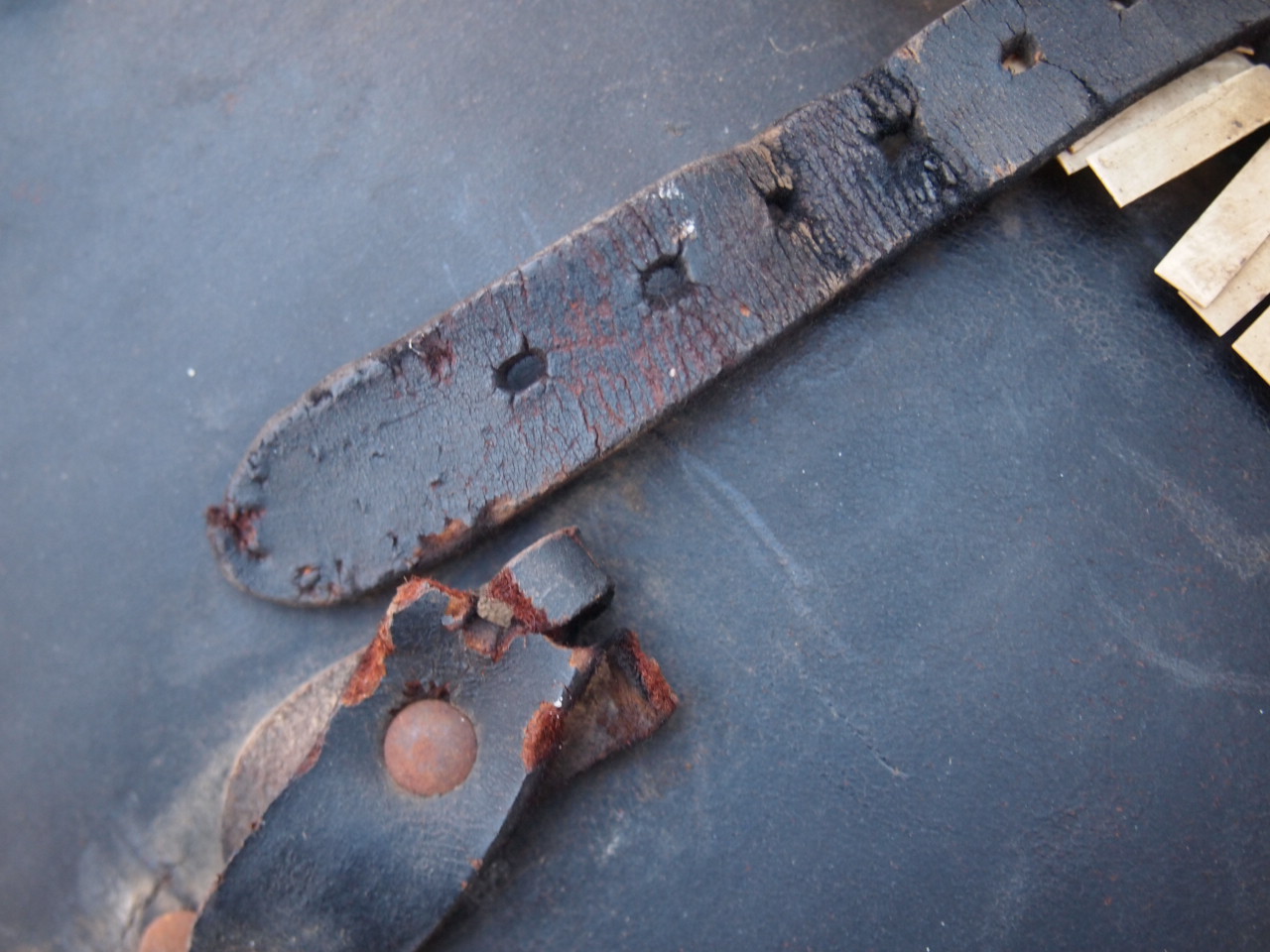 フリンジサドルバッグ