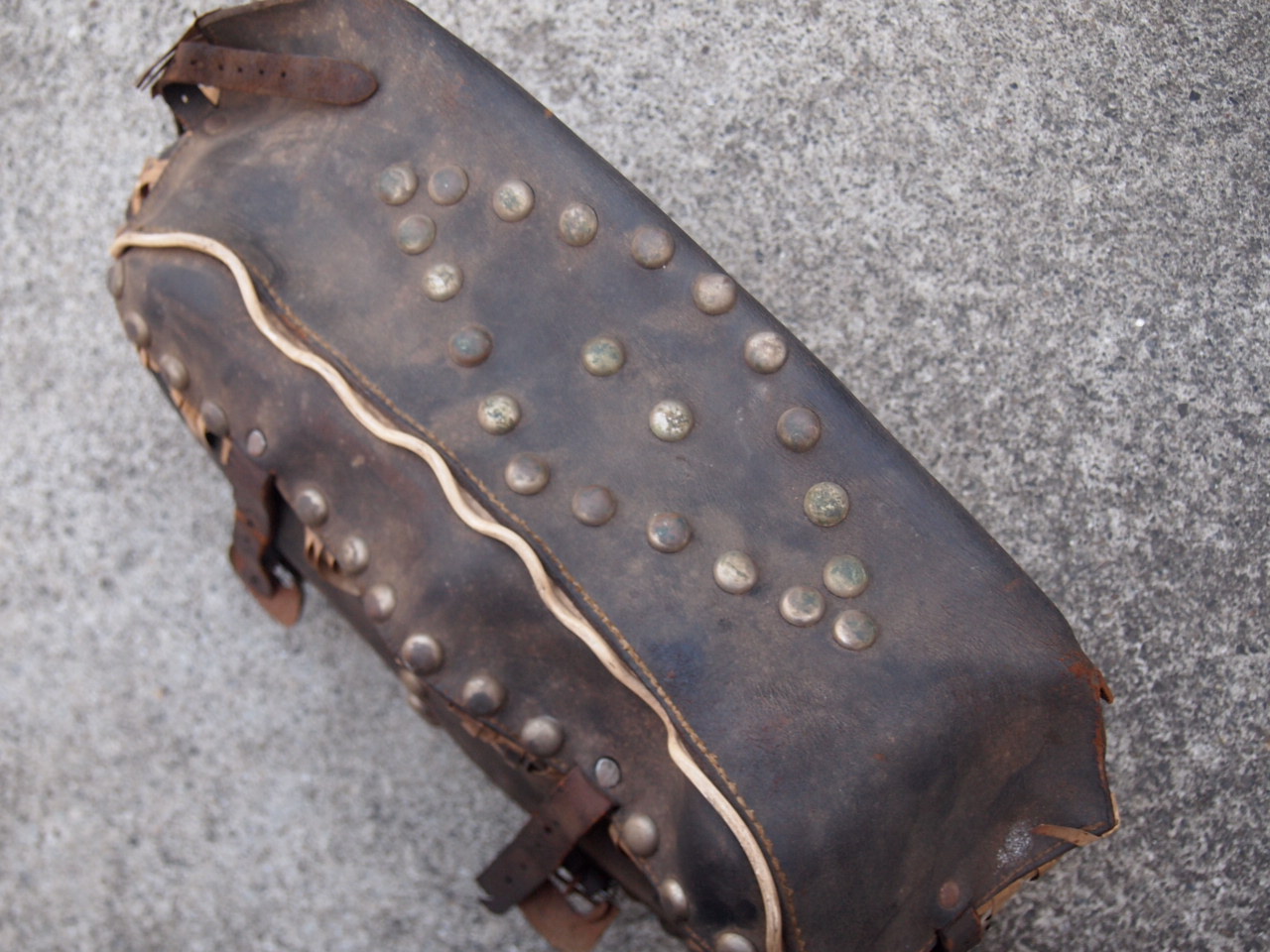 フリンジサドルバッグ