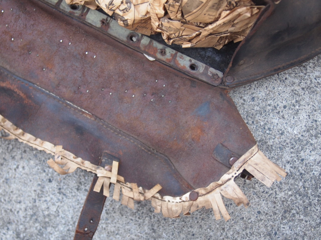 フリンジサドルバッグ