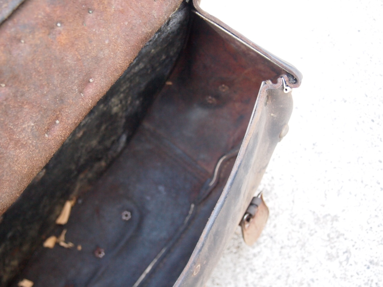 フリンジサドルバッグ