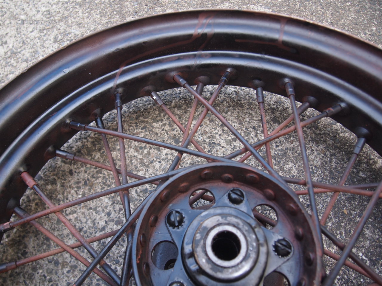 16インチスターハブホイール