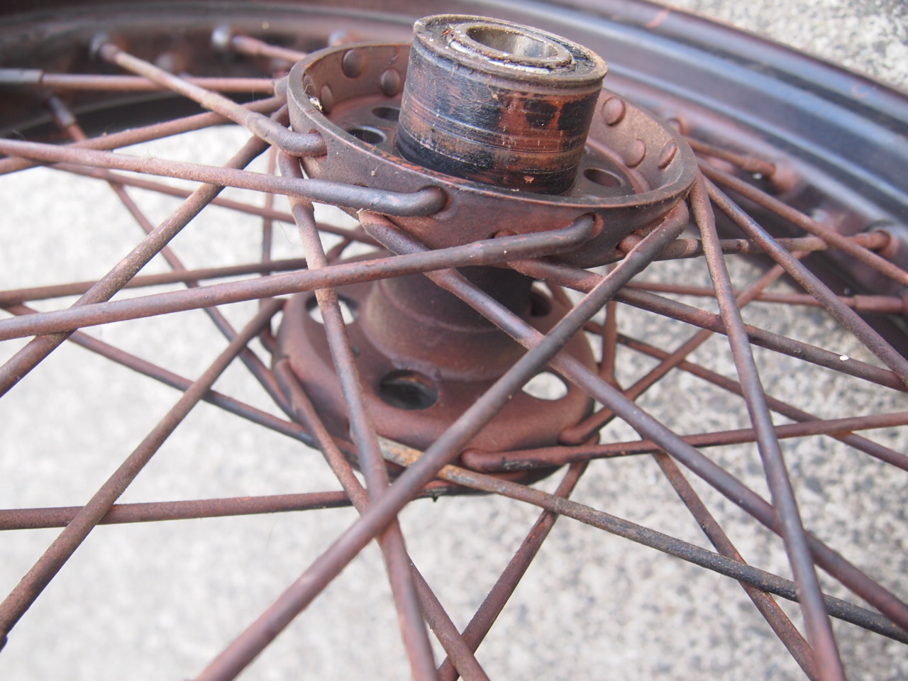 16インチスターハブホイール