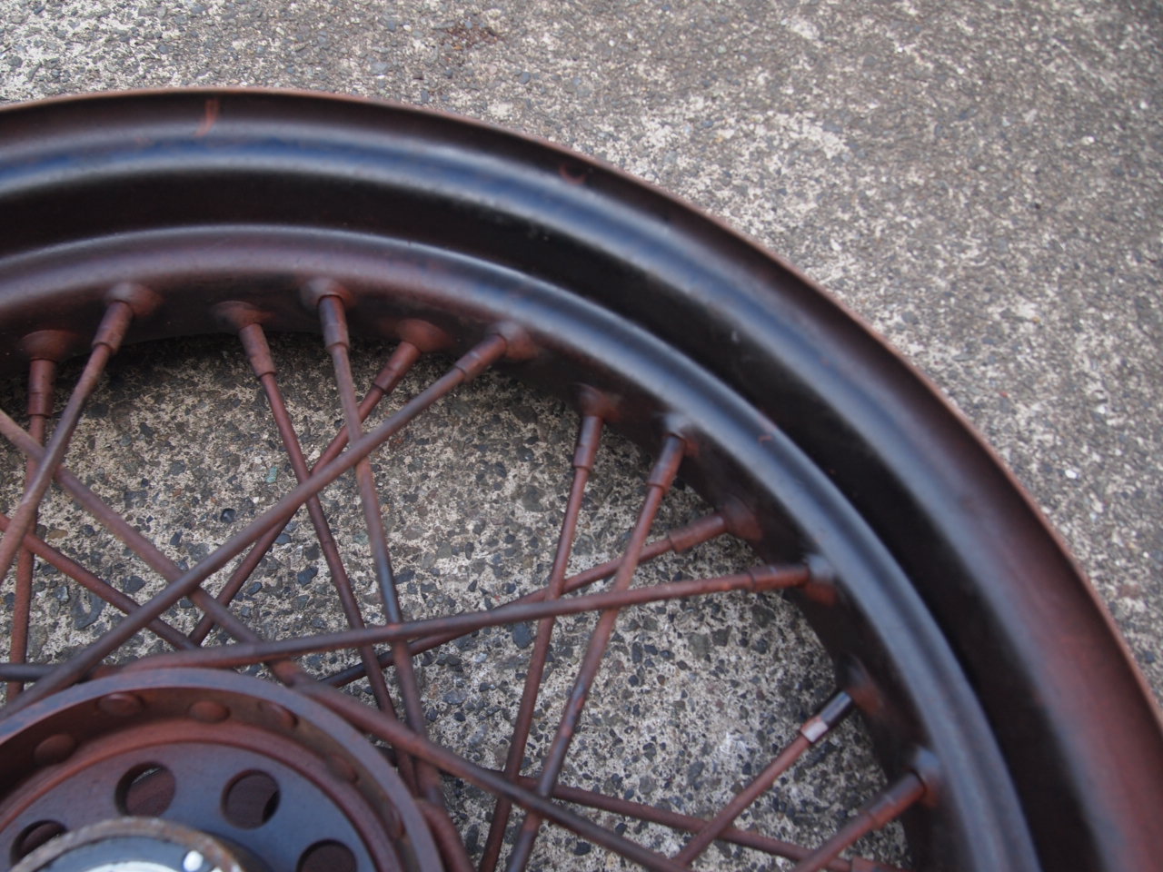 16インチスターハブホイール