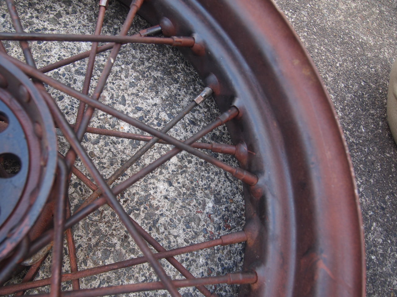 16インチスターハブホイール