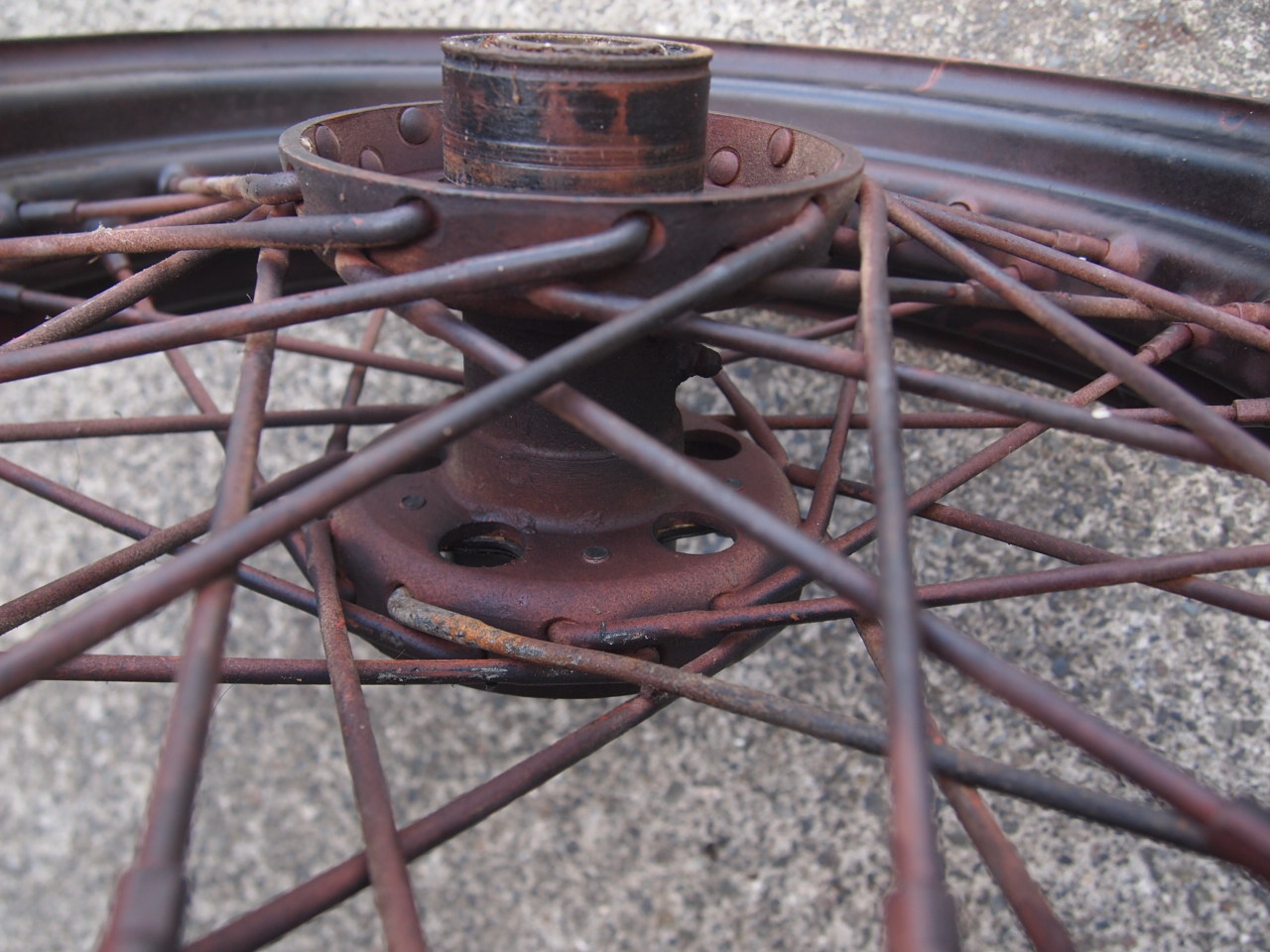 16インチスターハブホイール