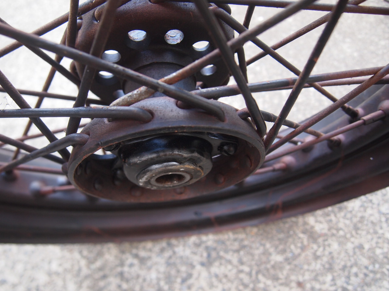 16インチスターハブホイール