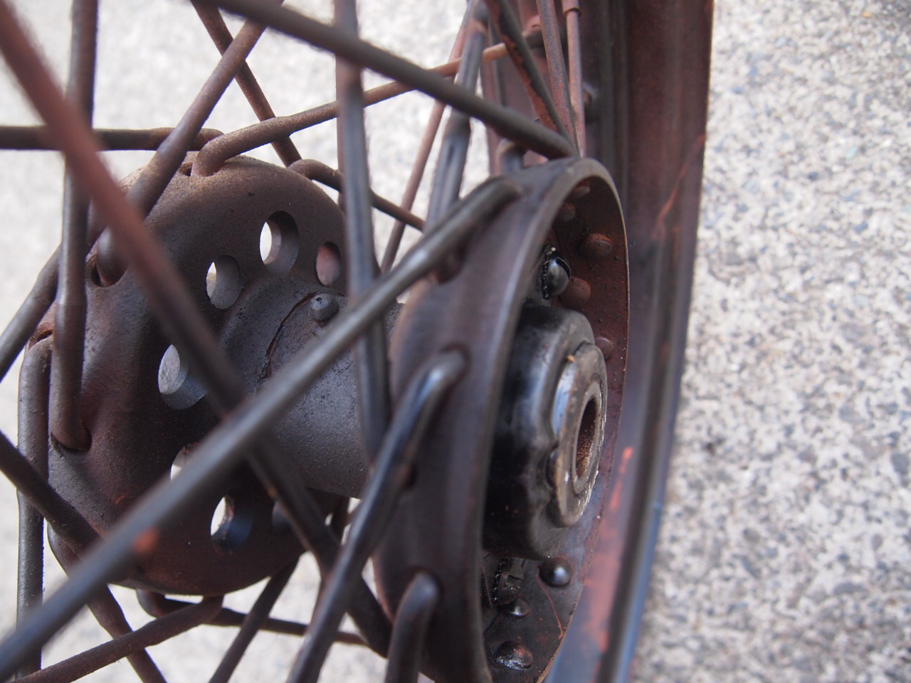 16インチスターハブホイール