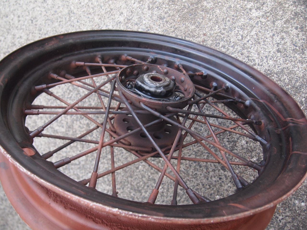 16インチスターハブホイール