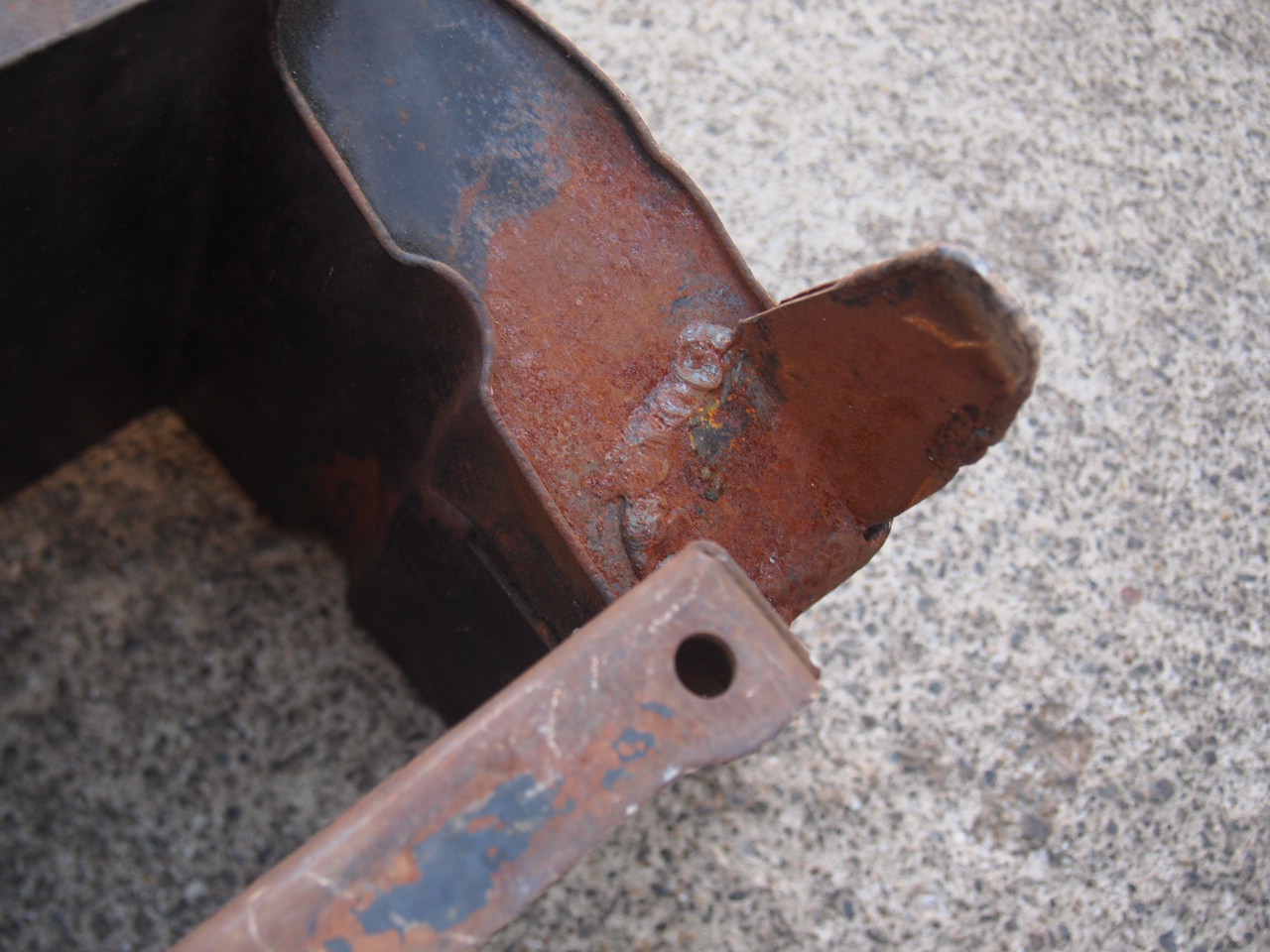 40-57オイルタンク