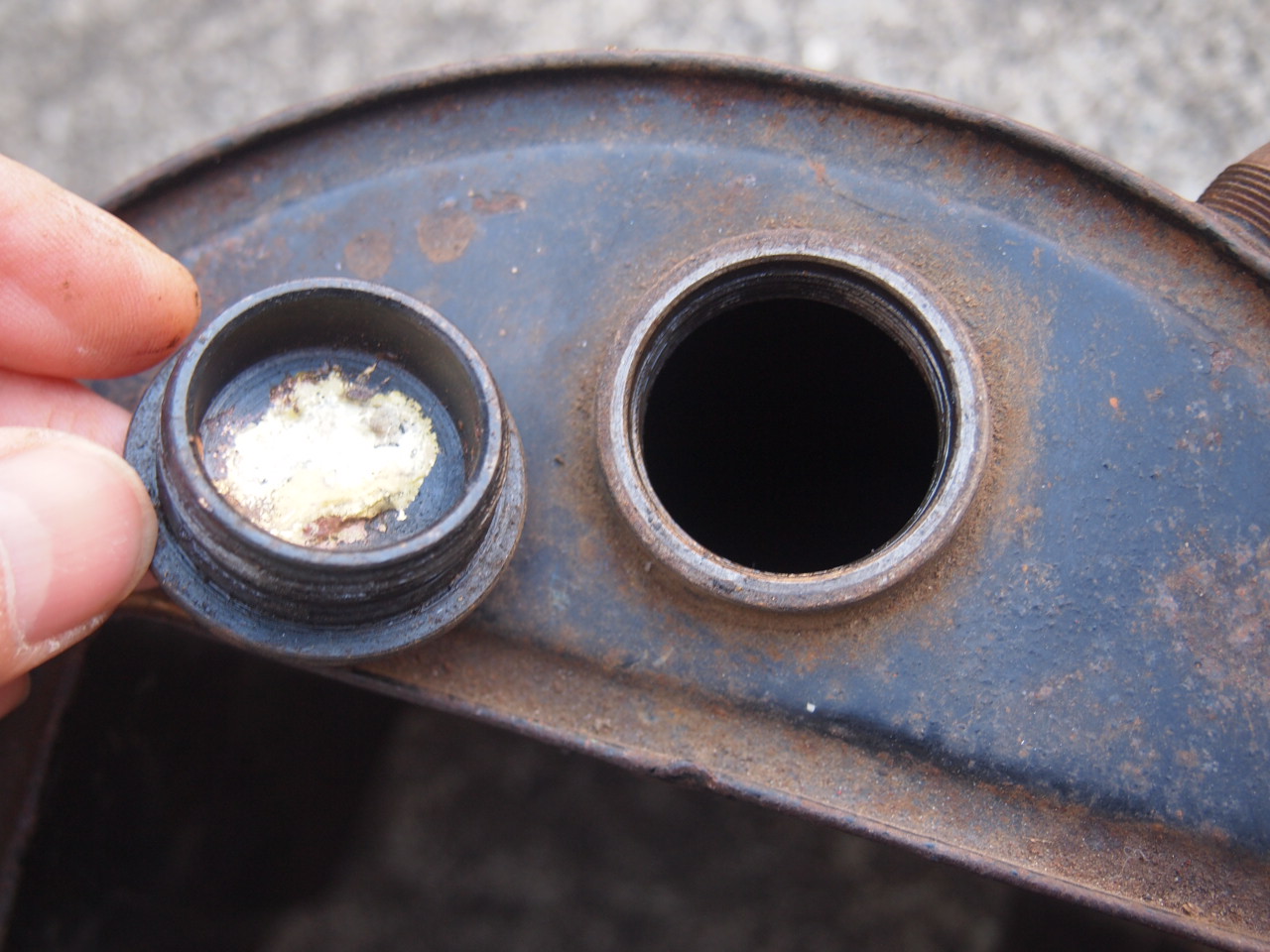 40-57オイルタンク