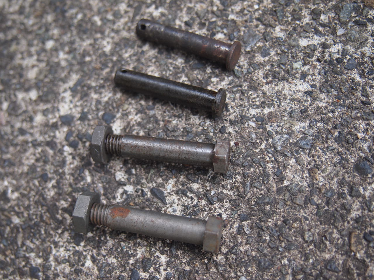 41-64パッセンジャーペグボルト＆ピン