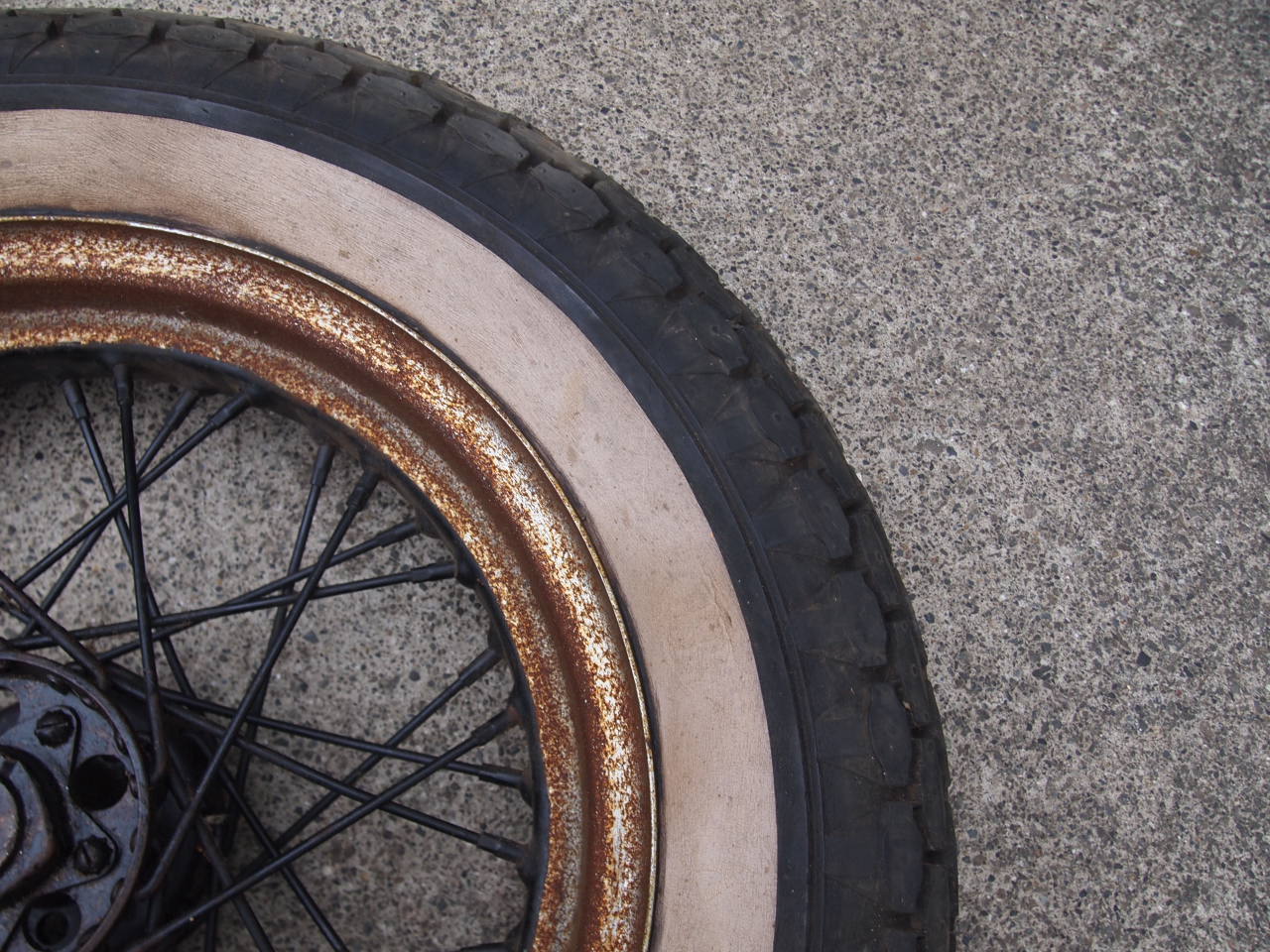 16インチスターハブホイール