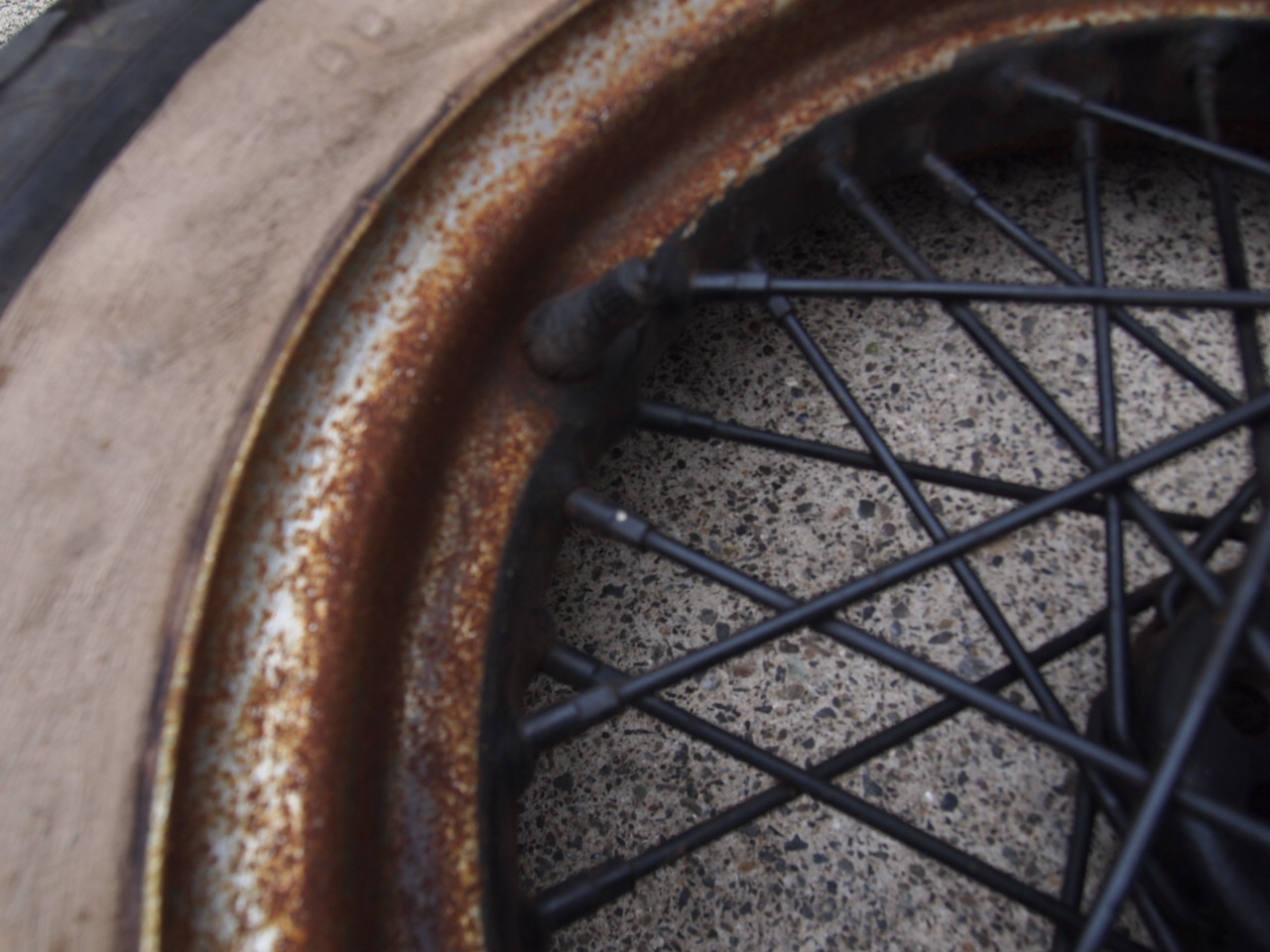 16インチスターハブホイール