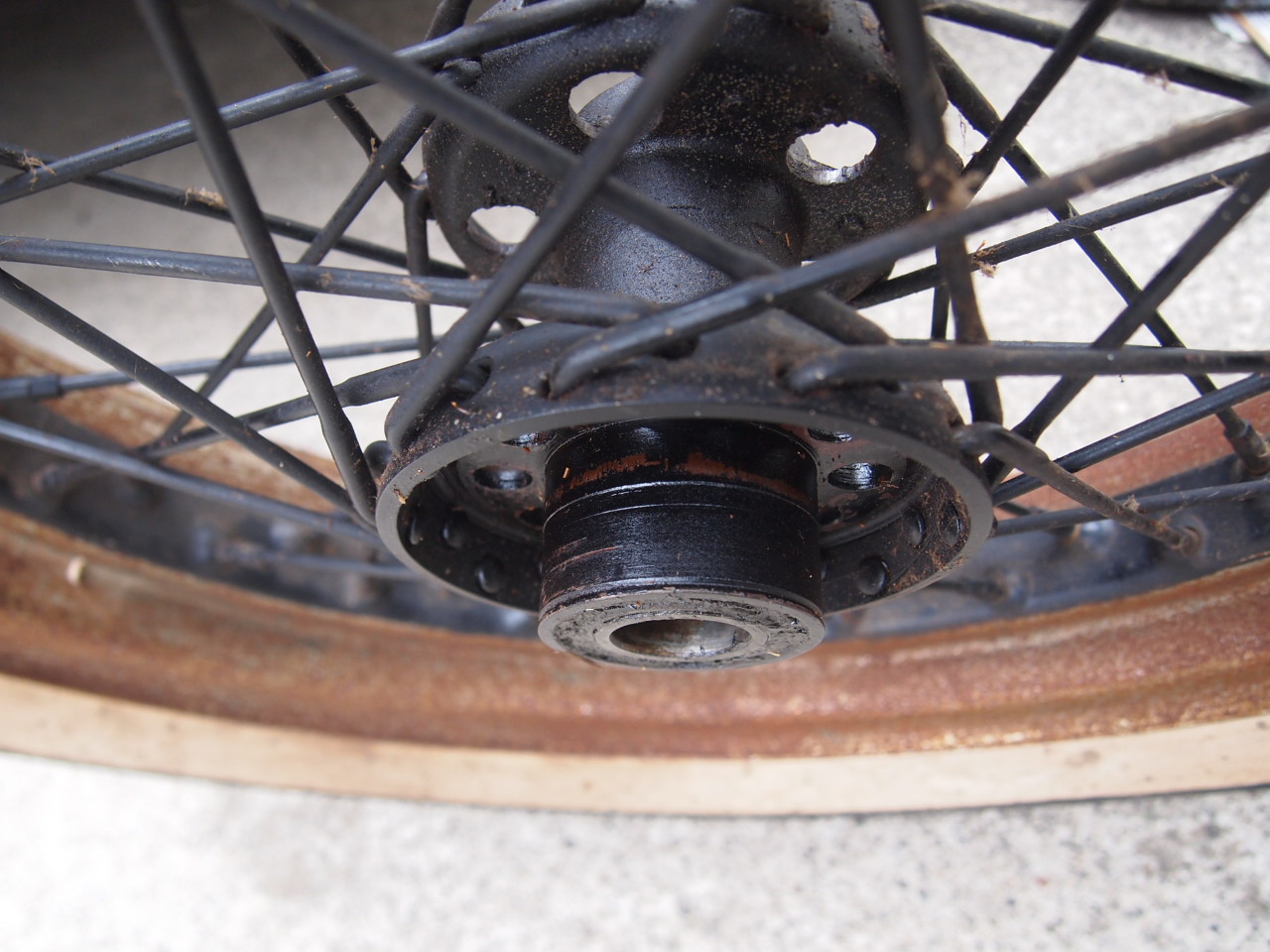 16インチスターハブホイール