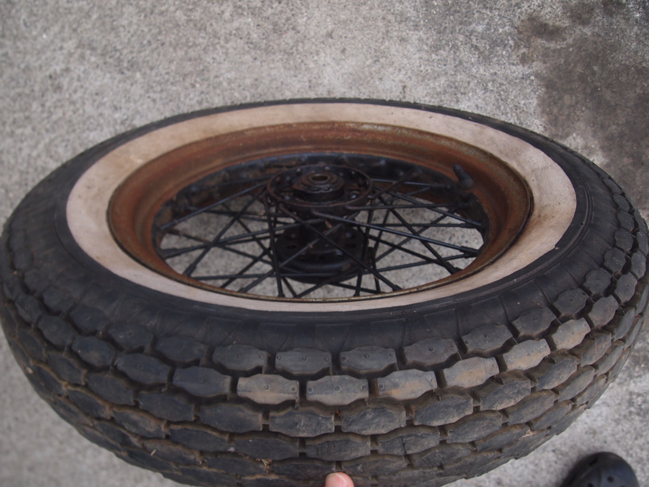 16インチスターハブホイール